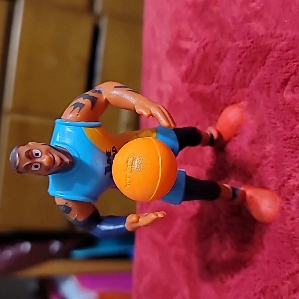 McDonalds 2020 Space Jam Tune Squad Lebron James Happy Meal Toy Basketball
